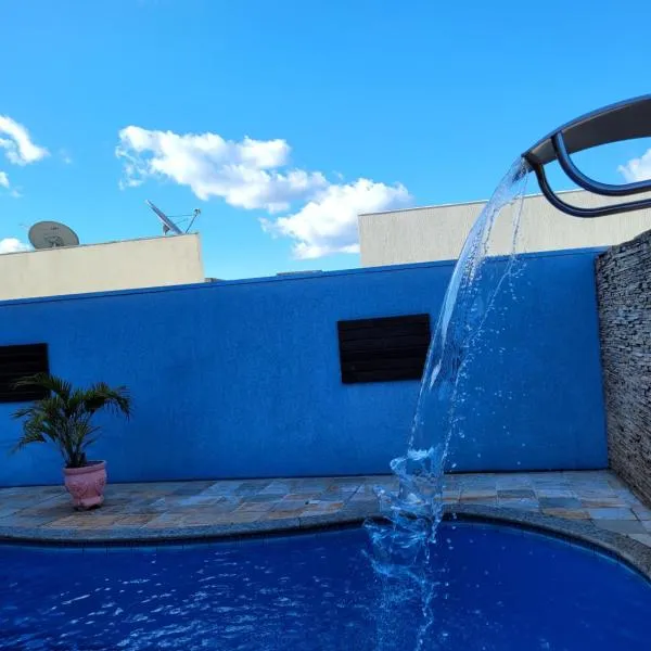 Casa espaçosa com linda piscina